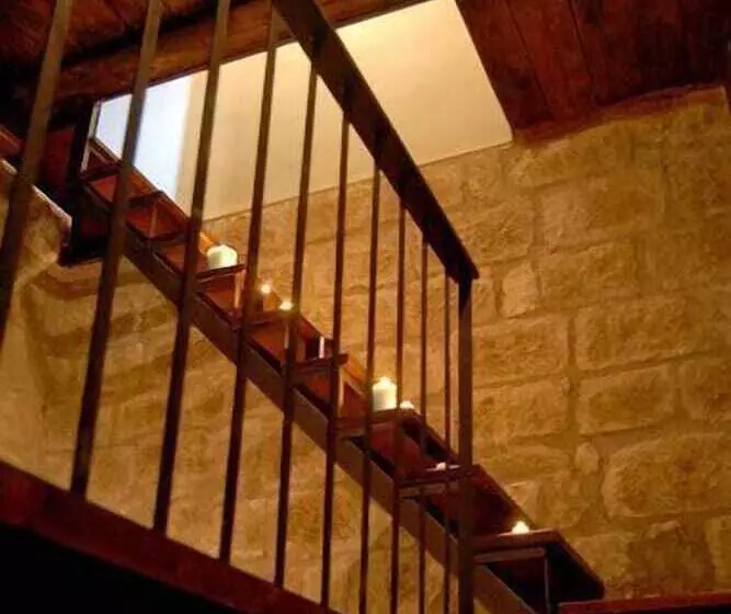 تختخواب و صبحانه Torre Di Vico Residenza D'epoca