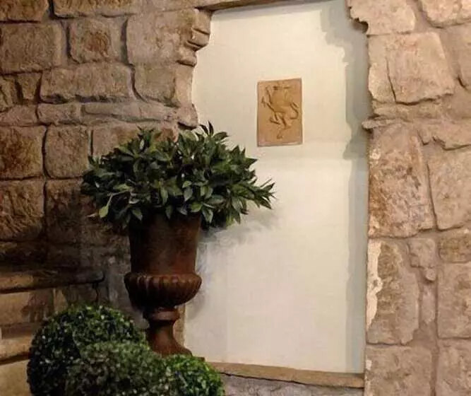 تختخواب و صبحانه Torre Di Vico Residenza D'epoca