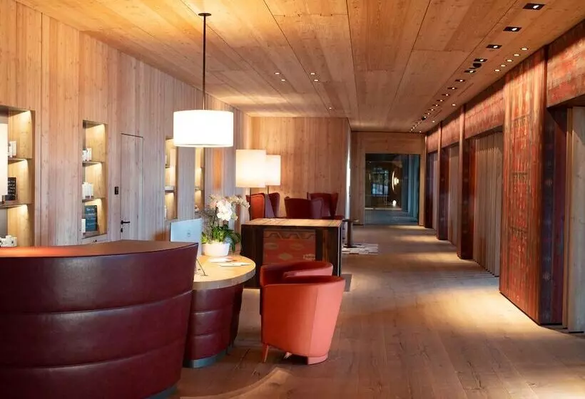 Hotelli Adler Lodge Ritten