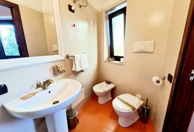 Hotel Tenuta Convivium Cuma