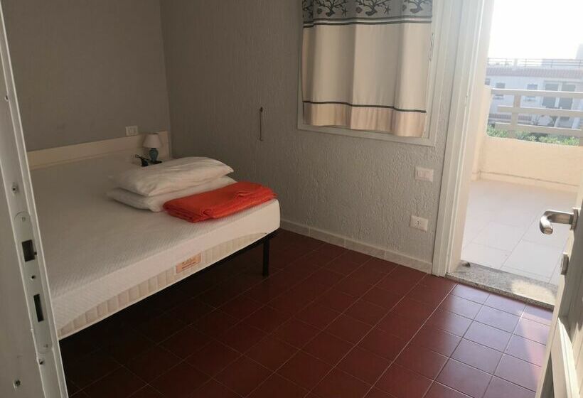 בית מלון כפרי Villetta Baia Santa Reparata 725