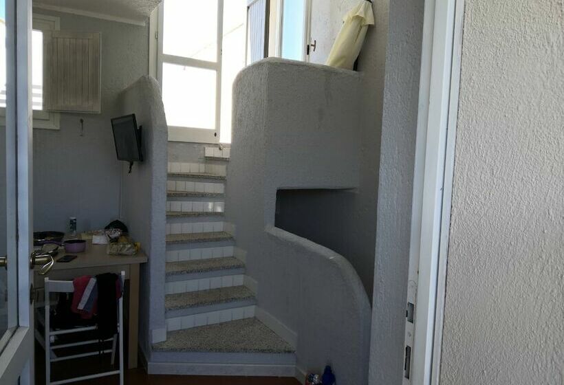 בית מלון כפרי Villetta Baia Santa Reparata 725