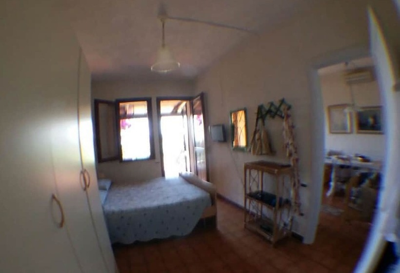 בית מלון כפרי Villetta Baia Santa Reparata 725