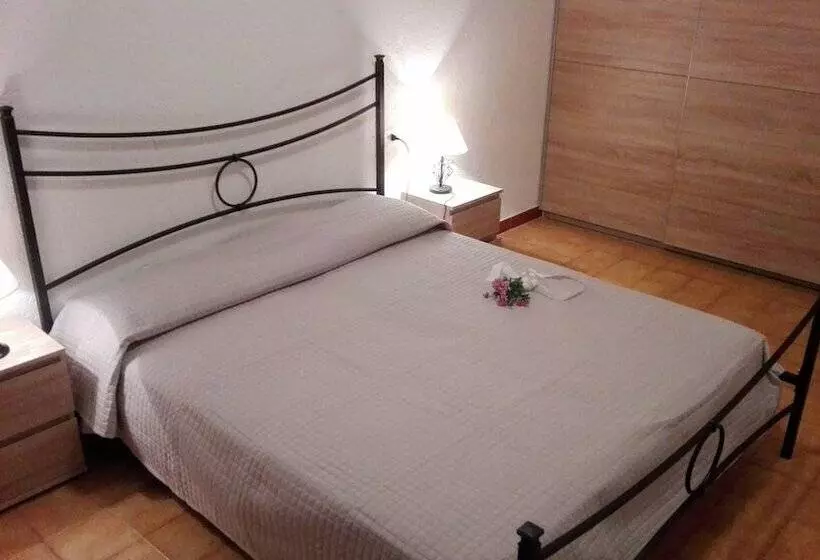 ホテル Villetta Baia Santa Reparata 725