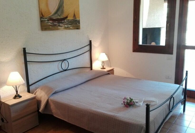 בית מלון כפרי Villetta Baia Santa Reparata 725