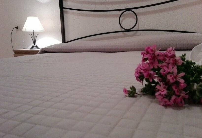 בית מלון כפרי Villetta Baia Santa Reparata 725