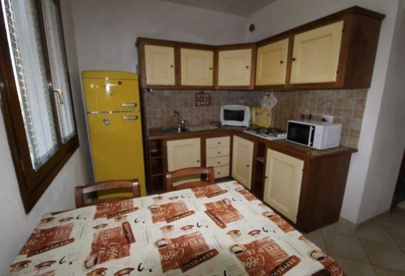 בית מלון כפרי Villetta Baia Santa Reparata 725