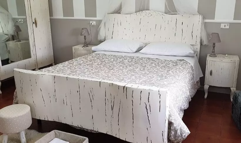 Majatalo B&b Ricci By Holidayngo