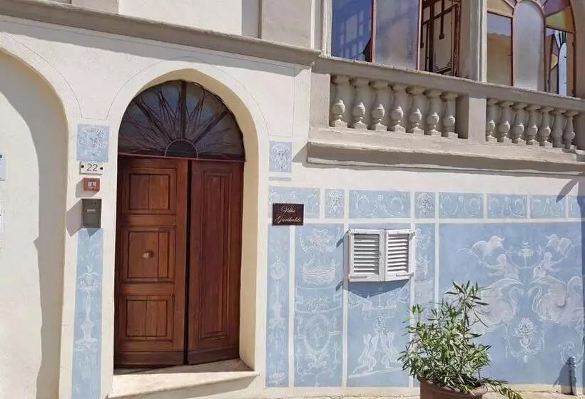 ペンション Villa Garibaldi