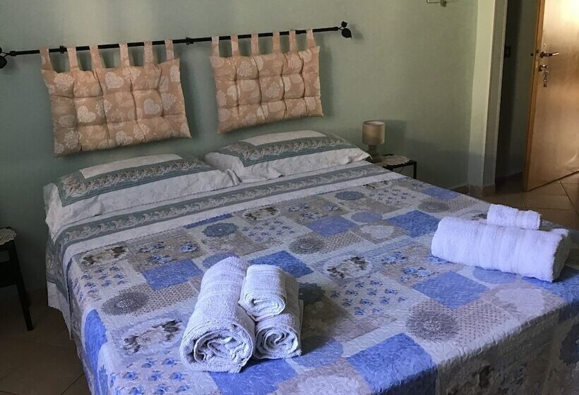 Achirina Bed And Breakfast