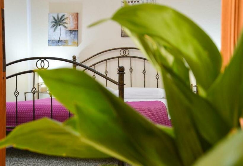 ベッドアンドブレックファースト La Genziana