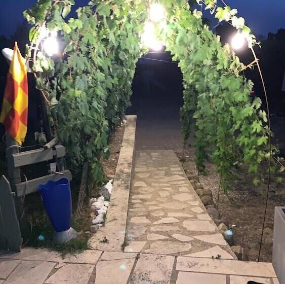 住宿加早餐  Camilla House