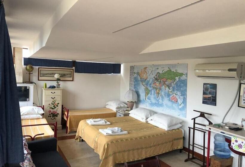 住宿加早餐  Camilla House