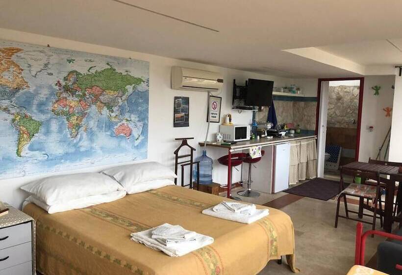 住宿加早餐  Camilla House