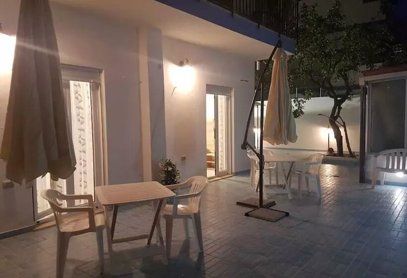 ベッドアンドブレックファースト I Colori Del Mare