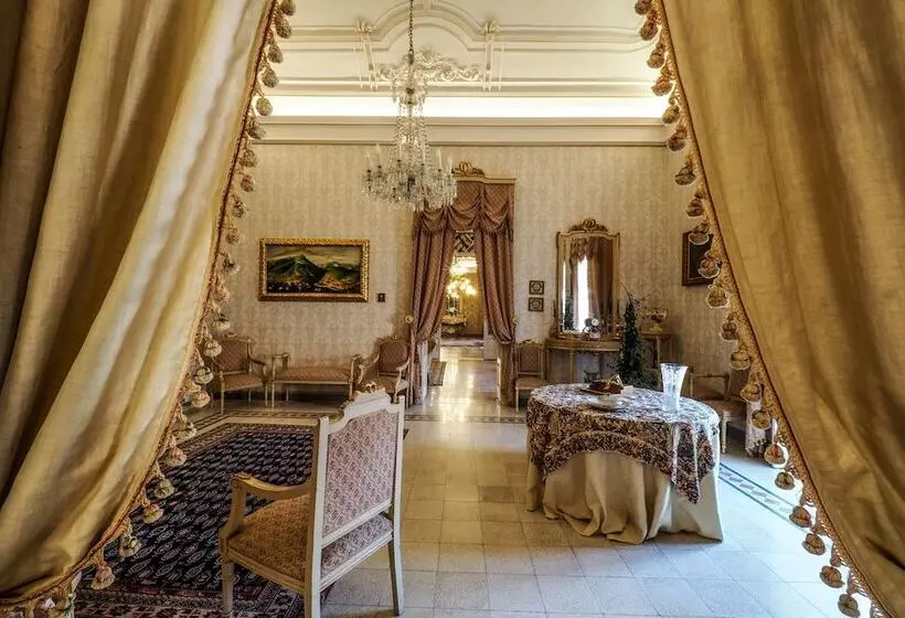 تختخواب و صبحانه Palazzo Degli Antoci