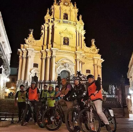 تختخواب و صبحانه Palazzo Degli Antoci