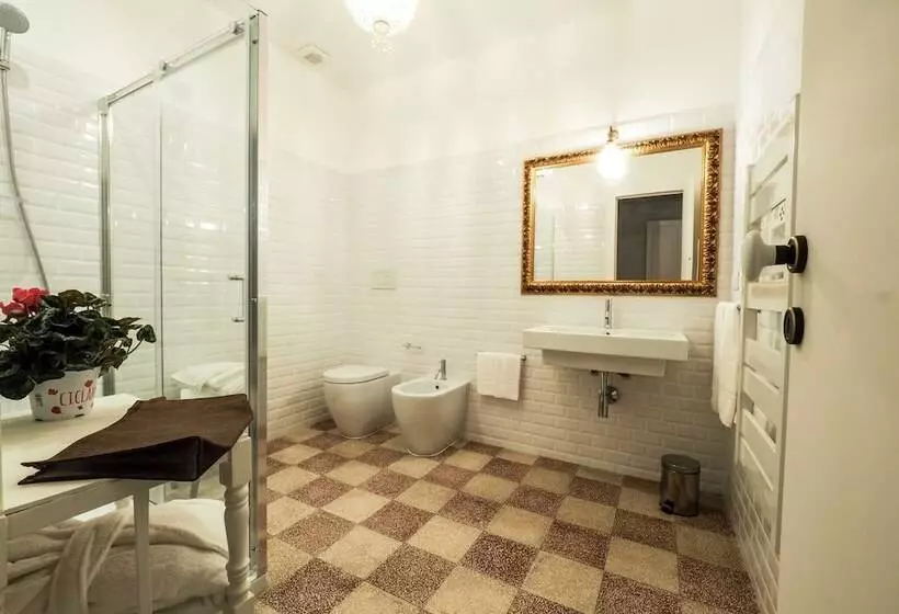 تختخواب و صبحانه Palazzo Degli Antoci