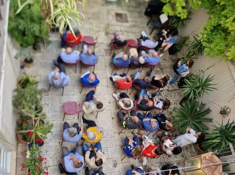 تختخواب و صبحانه Palazzo Degli Antoci