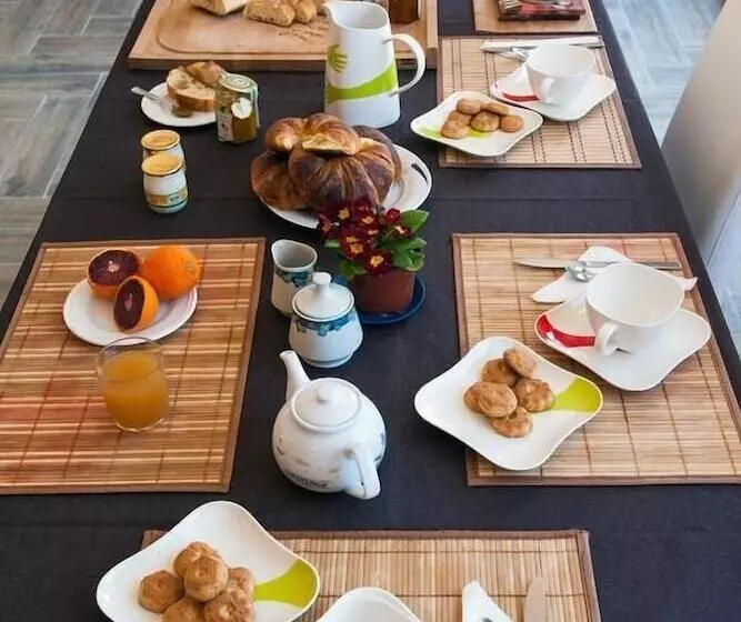 Aamiaismajoitus (B&B) Umberto 33