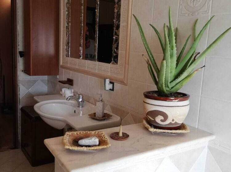 住宿加早餐 Villa Santa Elena