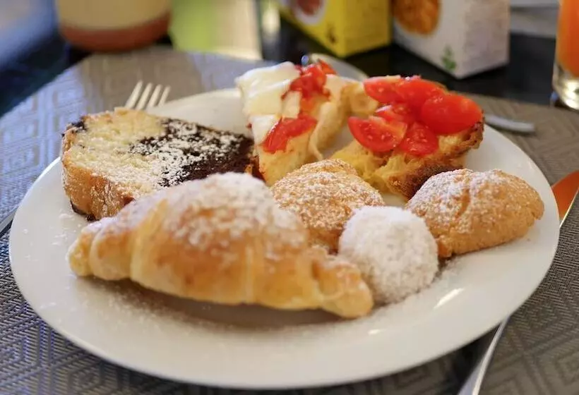 هتل Dimora Del Monaco