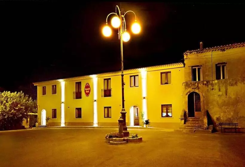 ホテル Fontanella
