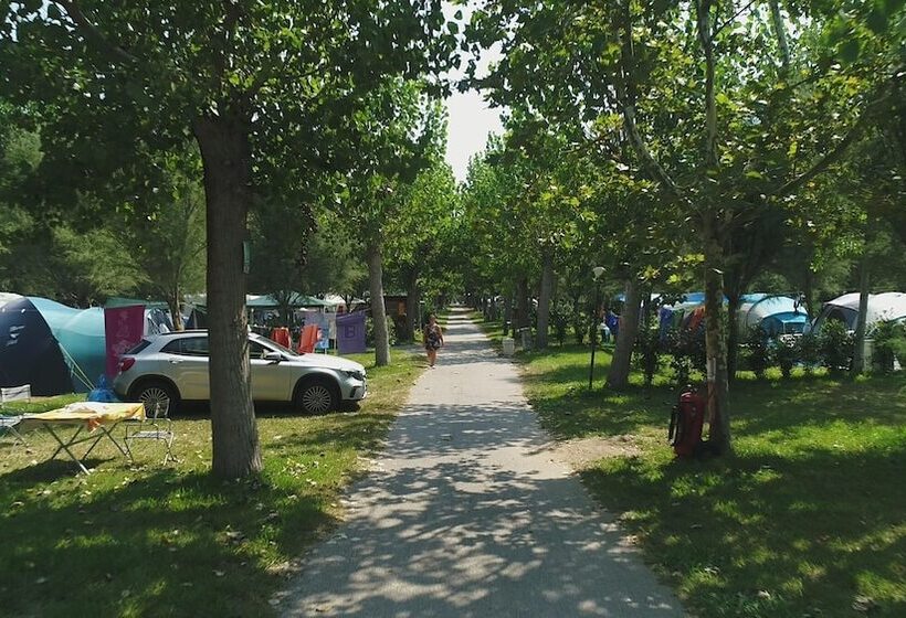 Отель Happy Camp In Camping Village Paestum