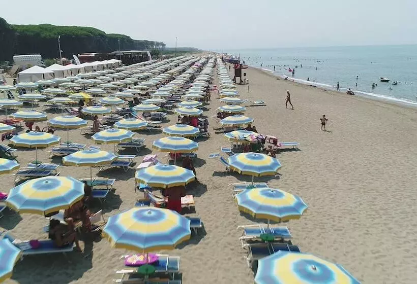 Hotelli Happy Camp In Camping Village Paestum