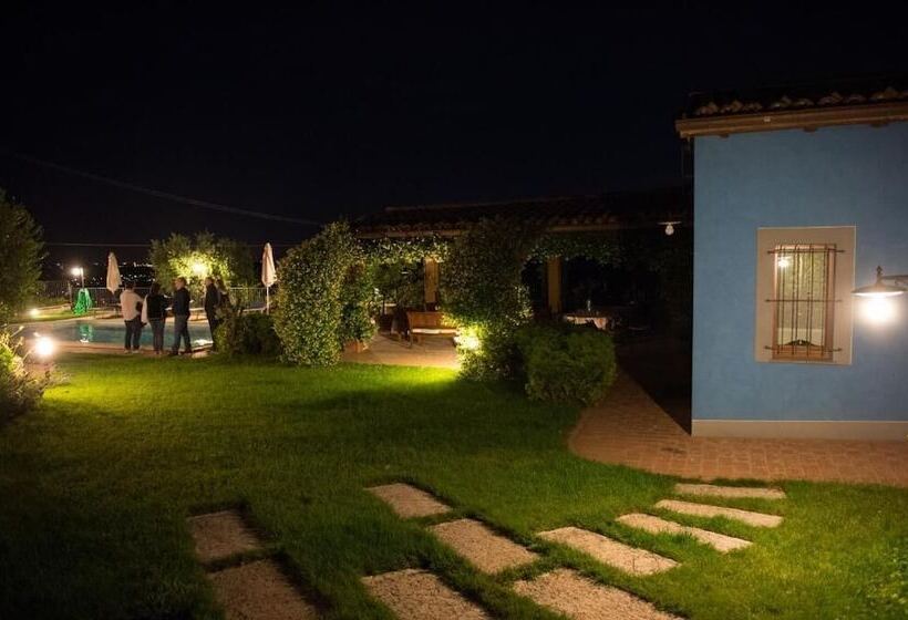 Сельский отель Poggio Montali