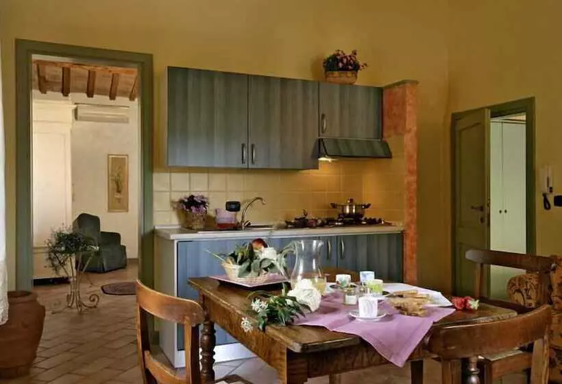 田舎風ホテル Poggio Montali