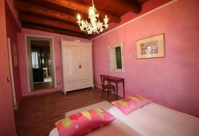 田舎風ホテル Poggio Montali