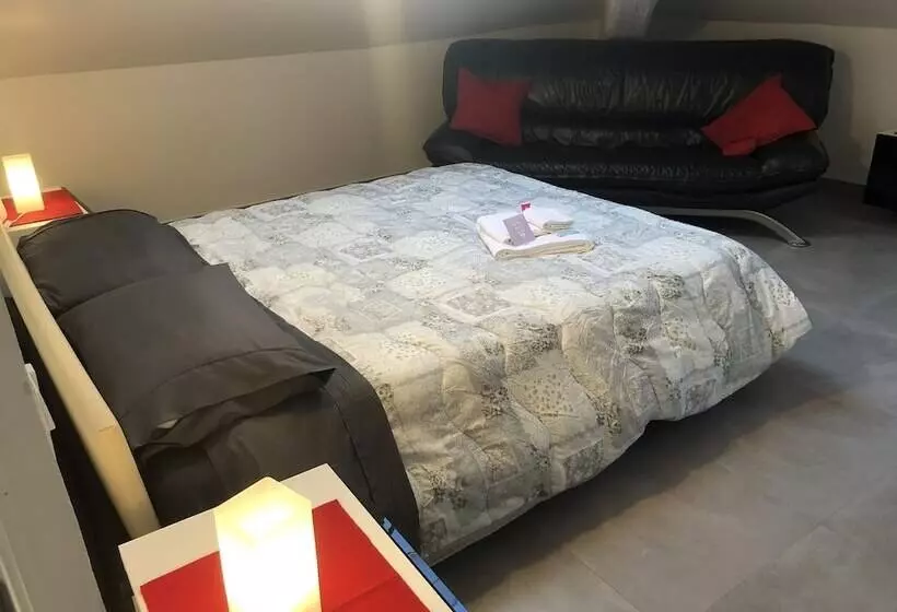 پانسیون Attico Valente