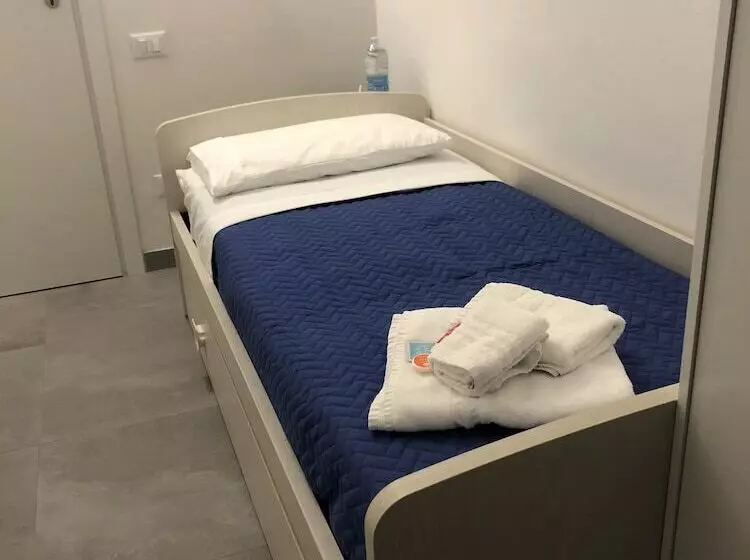 پانسیون Attico Valente
