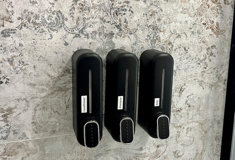 פנסיון Cape House