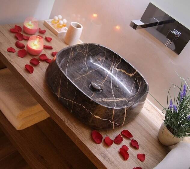 פנסיון The Garden