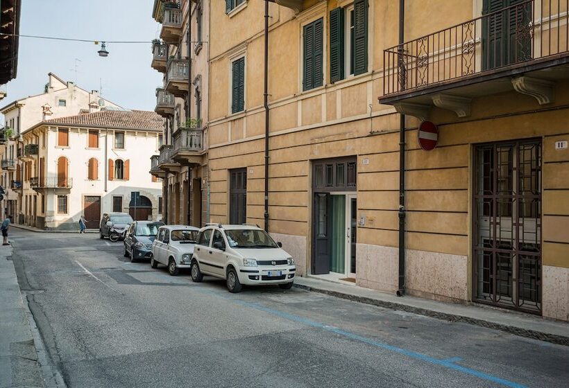 پانسیون Theatrum Rooms And Suite