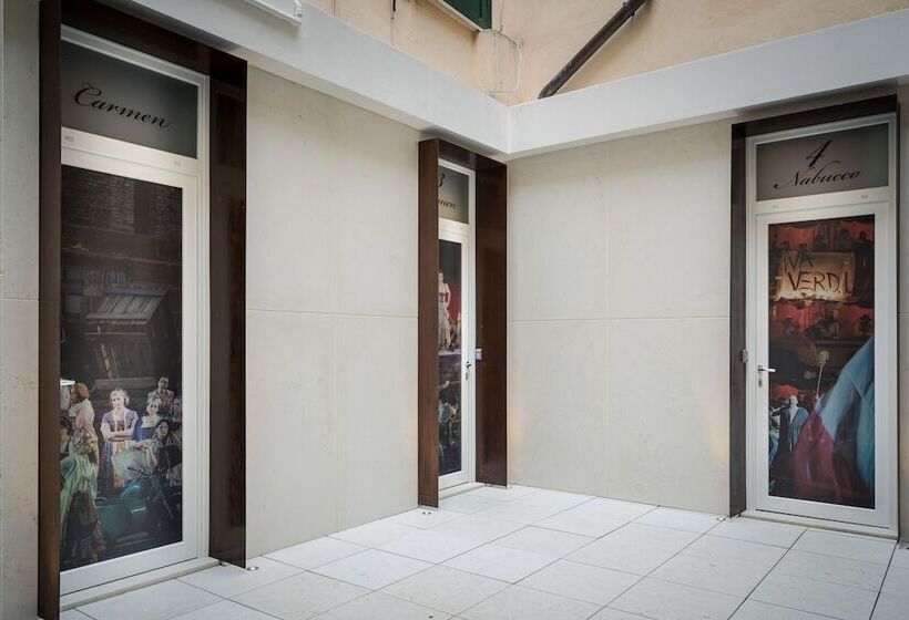 پانسیون Theatrum Rooms And Suite