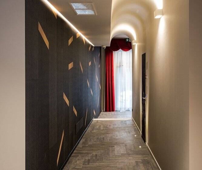 پانسیون Theatrum Rooms And Suite