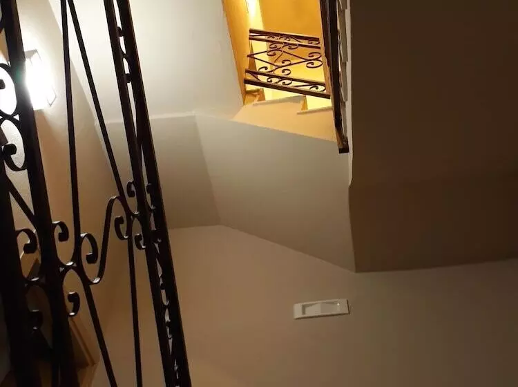 ベッドアンドブレックファースト Antares