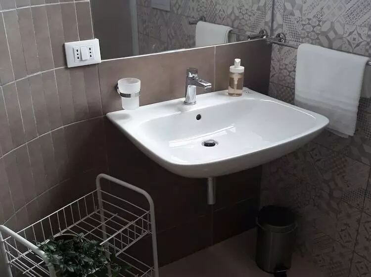 ベッドアンドブレックファースト Antares