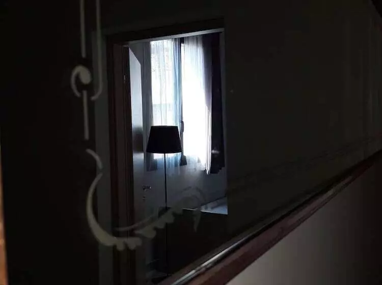 ベッドアンドブレックファースト Antares