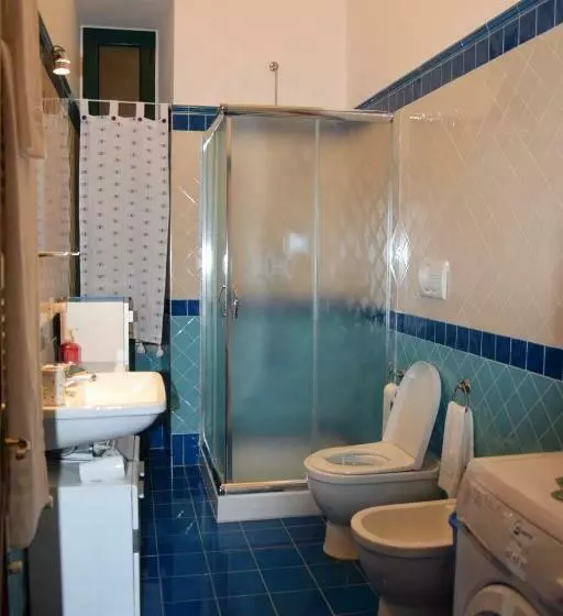 تختخواب و صبحانه Diana E Atteone