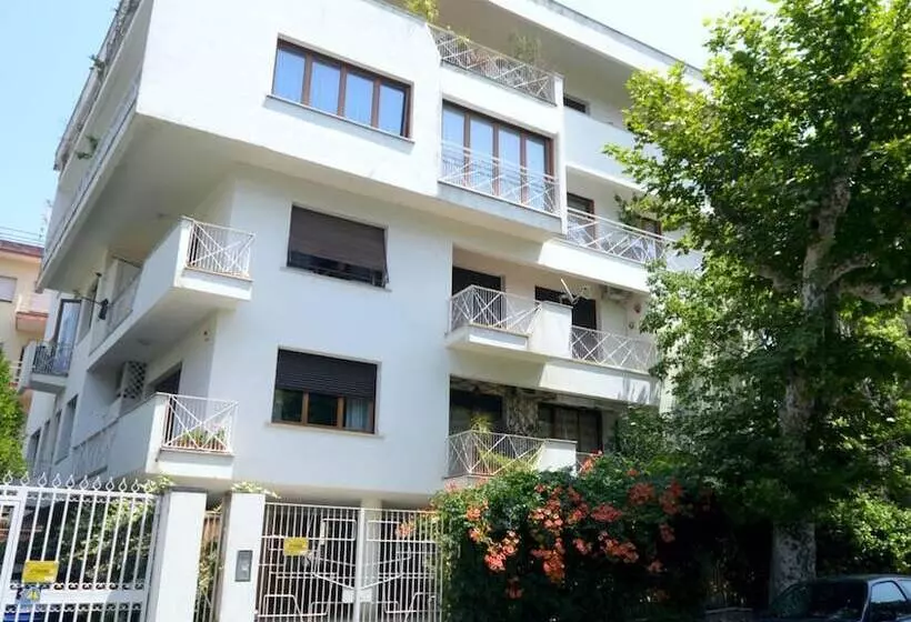 Aamiaismajoitus (B&B) Maison Tonina