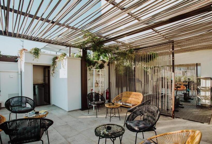 تختخواب و صبحانه Suite1212  Pirrelli