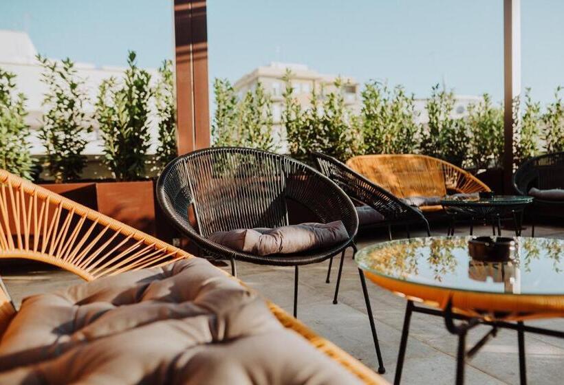 تختخواب و صبحانه Suite1212  Pirrelli