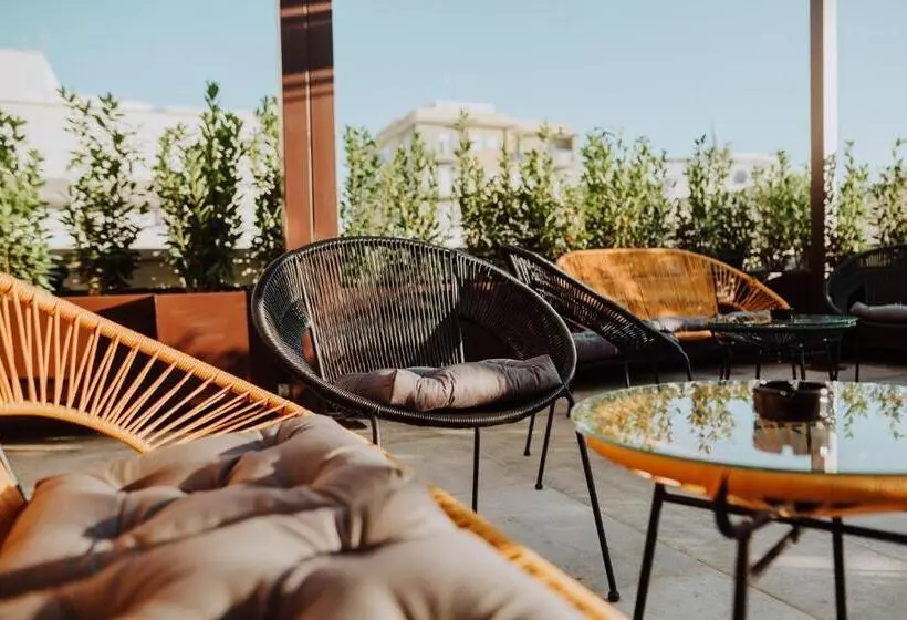 تختخواب و صبحانه Suite1212  Pirrelli