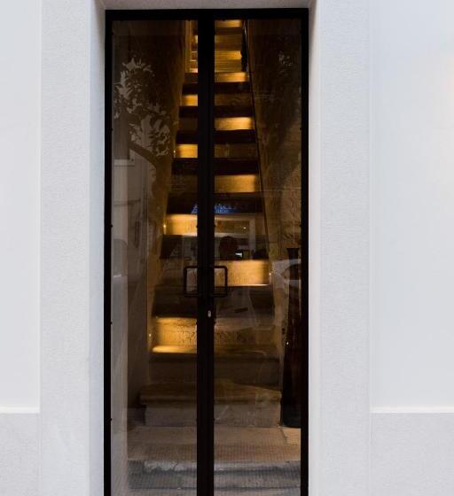 تختخواب و صبحانه Suite1212  Pirrelli