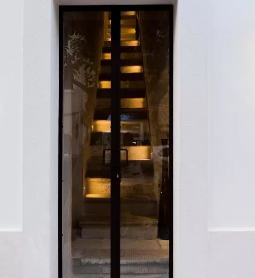 تختخواب و صبحانه Suite1212  Pirrelli