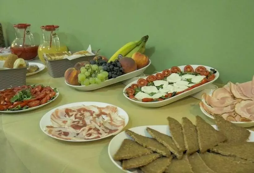 Hostelli Naxos Laguna Beach